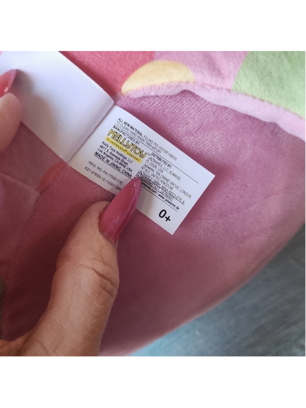 12” Saxa the Rainbow Back Stingray Squishmallow - Picture 5 of 7
